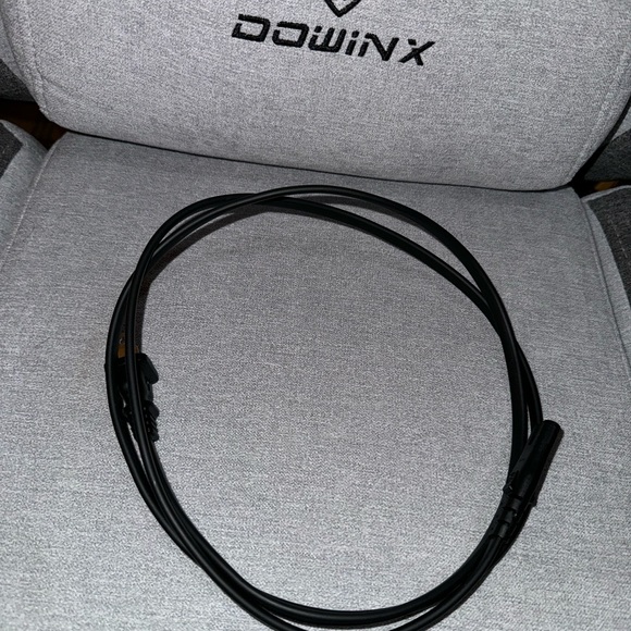 Xbox Series S (Used - like new) - Picture 3 of 4